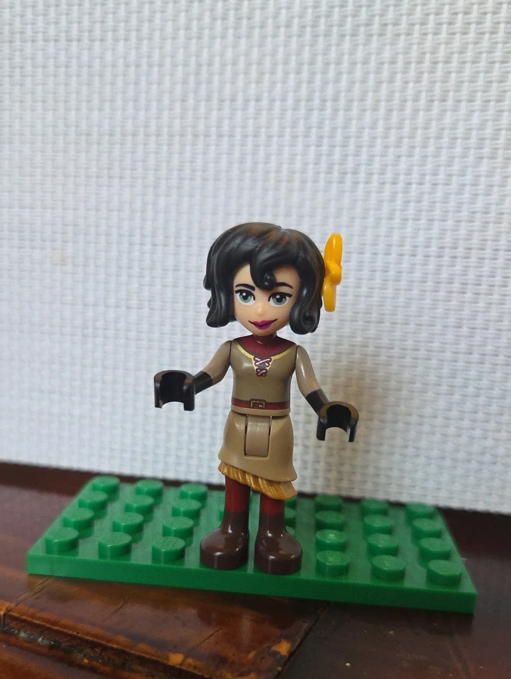 Lego Cassandra Minifigure From Rapunzel's Set
